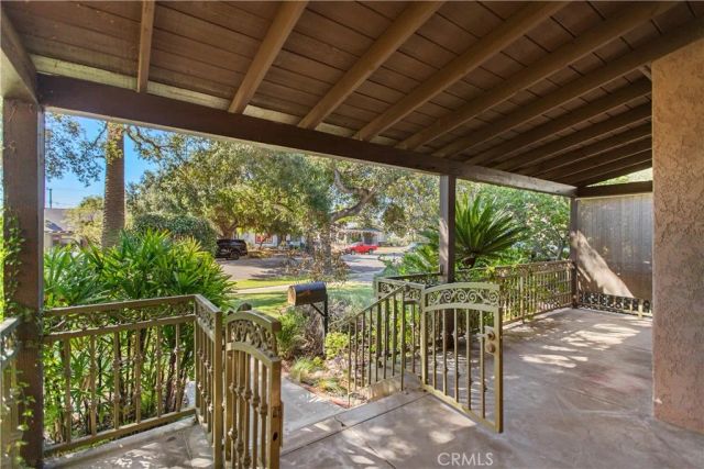 1759 Las Lunas, Pasadena, CA 91106