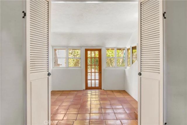 1759 Las Lunas, Pasadena, CA 91106