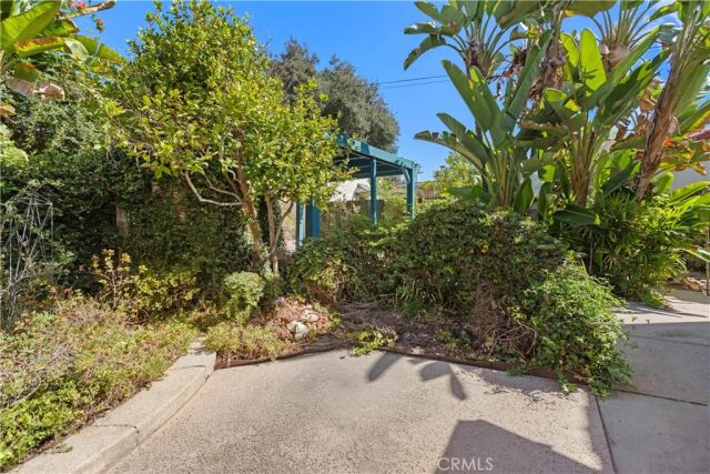 1759 Las Lunas, Pasadena, CA 91106