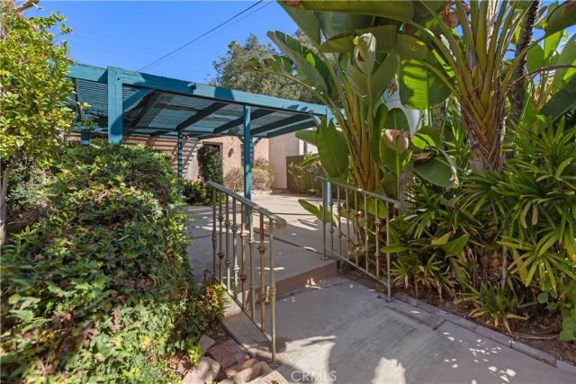 1759 Las Lunas, Pasadena, CA 91106