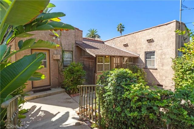1759 Las Lunas, Pasadena, CA 91106