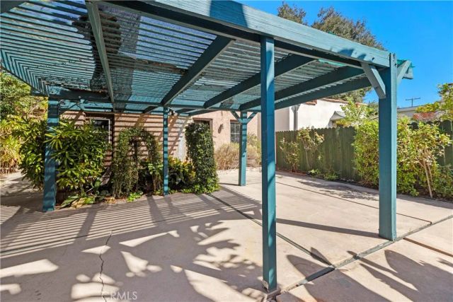 1759 Las Lunas, Pasadena, CA 91106