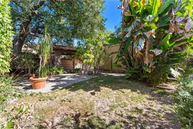 1759 Las Lunas, Pasadena, CA 91106