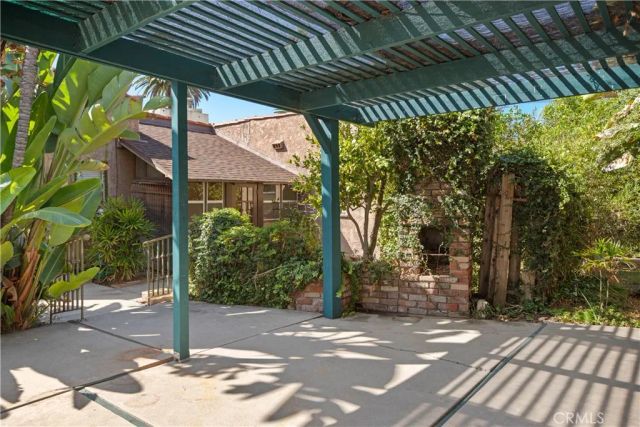 1759 Las Lunas, Pasadena, CA 91106