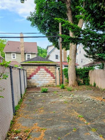 889 E 37th Street, Brooklyn, NY 11210