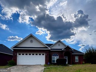 108 Manchester LN., Byron, GA 31008