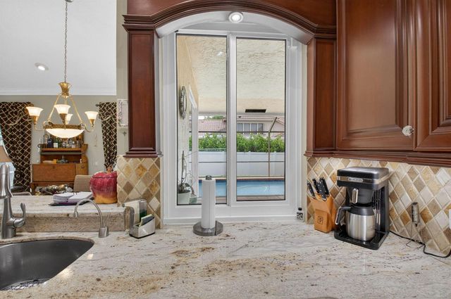2931 NW 25th Way, Boca Raton, FL 33434