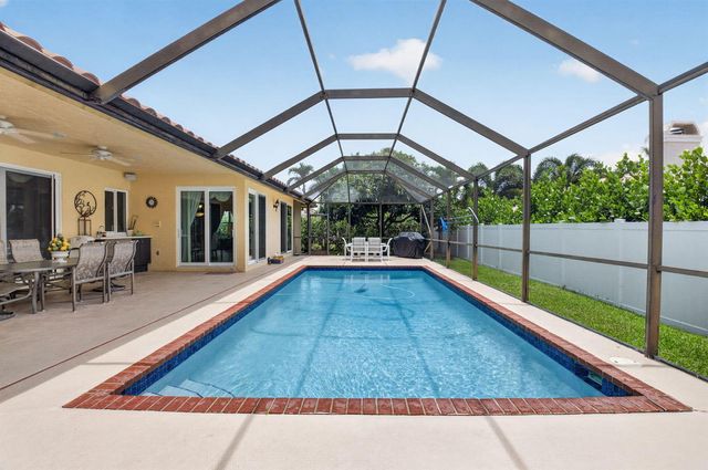 2931 NW 25th Way, Boca Raton, FL 33434
