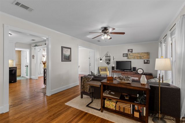 617 Emery Street, Denton, TX 76201