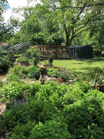 617 Emery Street, Denton, TX 76201