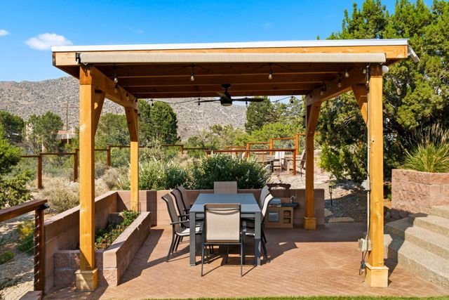 13807 Winterwood Way SE, Albuquerque, NM 87123