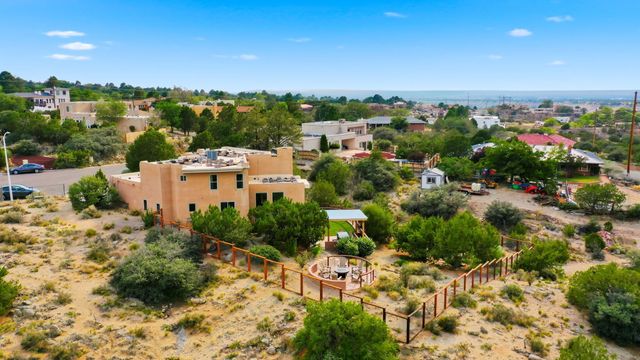 13807 Winterwood Way SE, Albuquerque, NM 87123