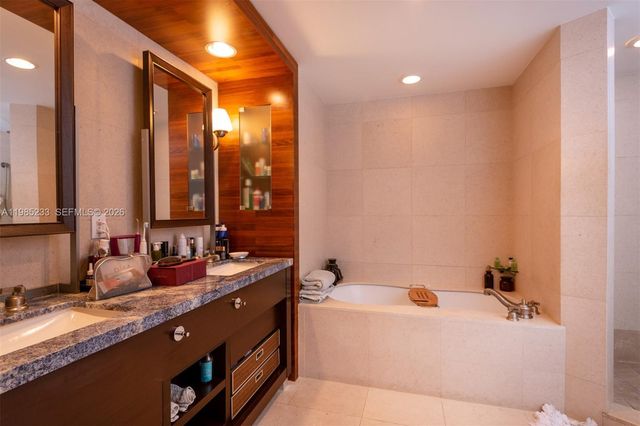 6799 Collins Ave 906, Miami Beach, FL 33141