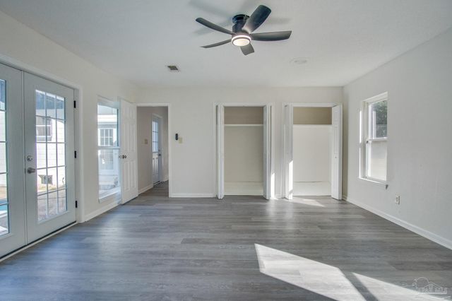 4725 Clara St, Pensacola, FL 32526