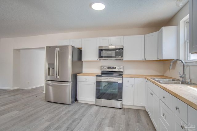 4725 Clara St, Pensacola, FL 32526