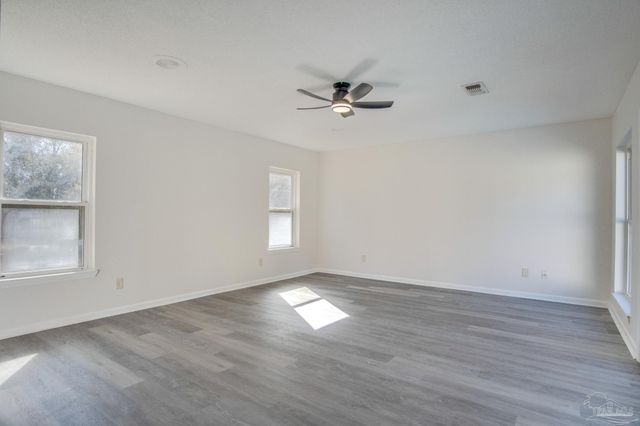 4725 Clara St, Pensacola, FL 32526