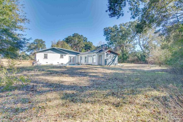 4725 Clara St, Pensacola, FL 32526