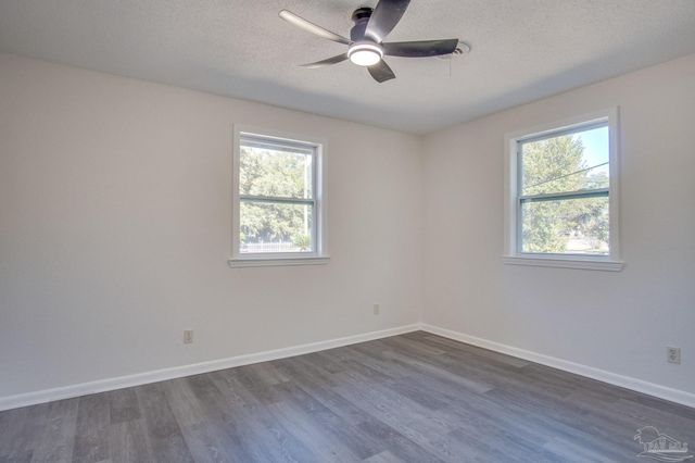 4725 Clara St, Pensacola, FL 32526