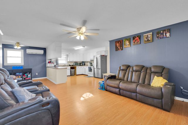 310 Rhodes Road, Woodruff, SC 29388