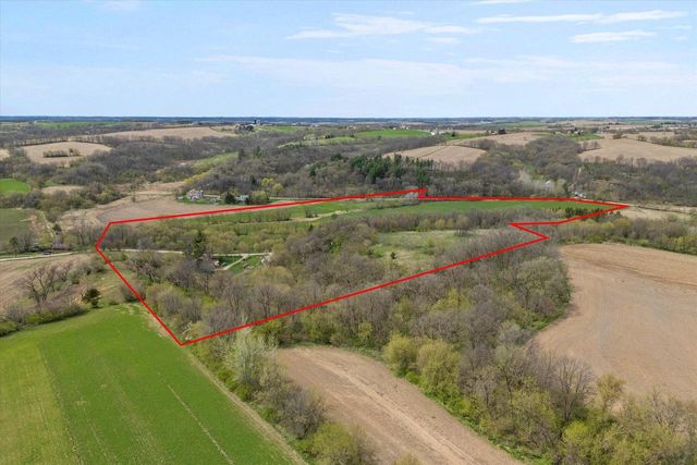 N6706 Dougherty Creek ROAD, Argyle, WI 53504