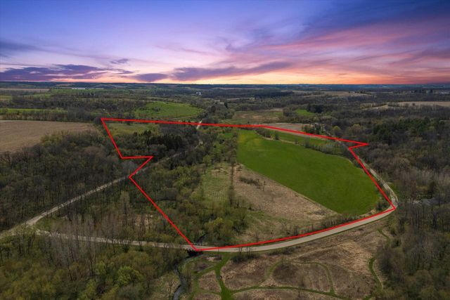 N6706 Dougherty Creek ROAD, Argyle, WI 53504