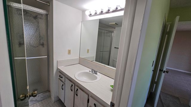 4640 Lucerne Lakes Boulevard W 303, Lake Worth, FL 33467