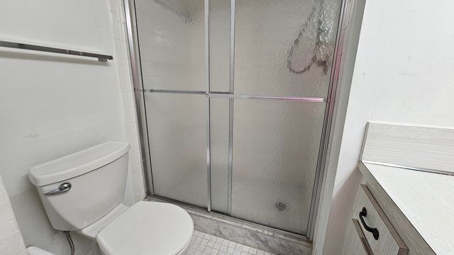 4640 Lucerne Lakes Boulevard W 303, Lake Worth, FL 33467