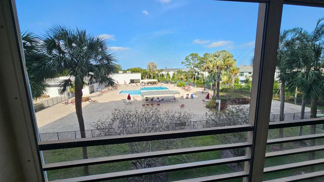 4640 Lucerne Lakes Boulevard W 303, Lake Worth, FL 33467