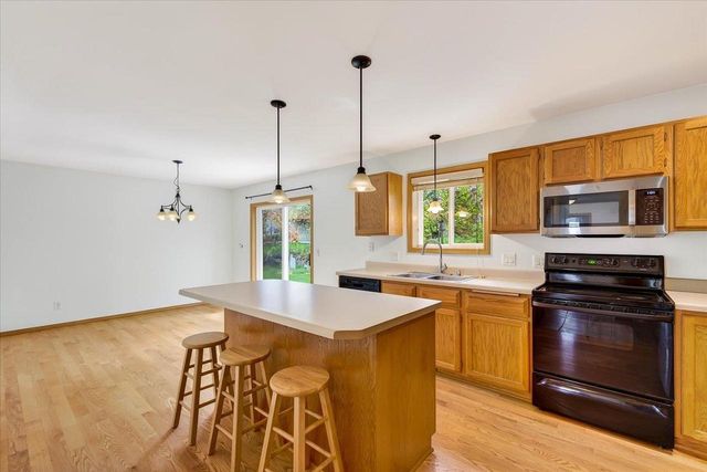 7833 Wood Reed Drive, Madison, WI 53719