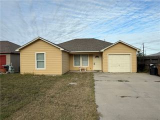 1130 Jonnell St, Corpus Christi, TX 78418