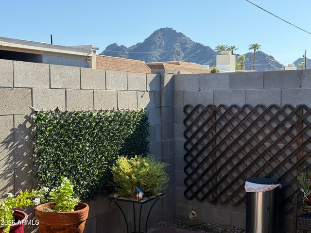 6737 N 16TH Street 8, Phoenix, AZ 85016