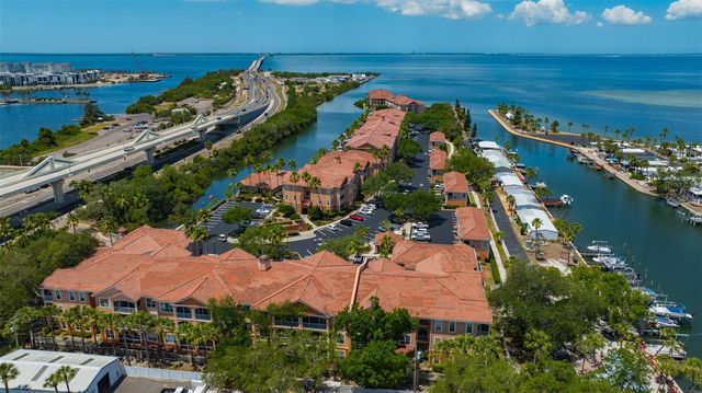 5000 CULBREATH KEY WAY 1-306, Tampa, FL 33611