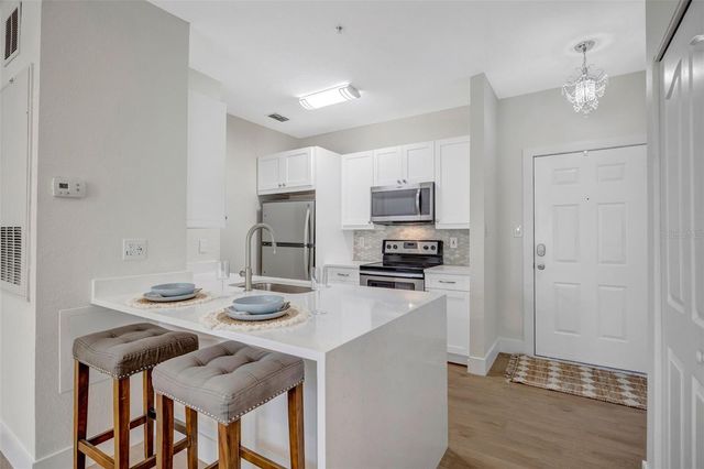 5000 CULBREATH KEY WAY 1-306, Tampa, FL 33611