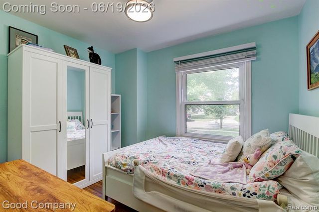 4246 Elmwood Avenue, Royal Oak, MI 48073