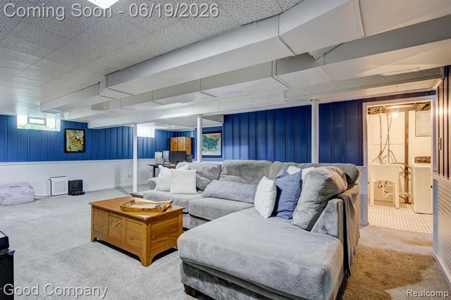 4246 Elmwood Avenue, Royal Oak, MI 48073