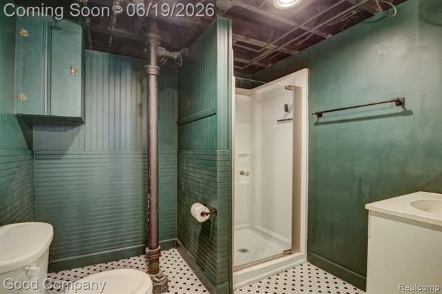 4246 Elmwood Avenue, Royal Oak, MI 48073