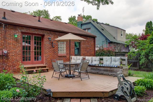 4246 Elmwood Avenue, Royal Oak, MI 48073