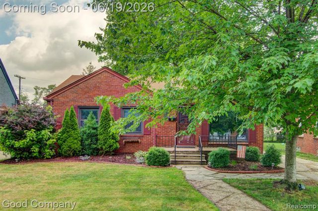 4246 Elmwood Avenue, Royal Oak, MI 48073