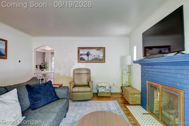 4246 Elmwood Avenue, Royal Oak, MI 48073