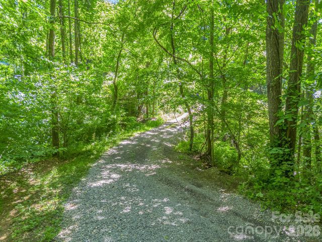 21 Wits End Trail, Swannanoa, NC 28778