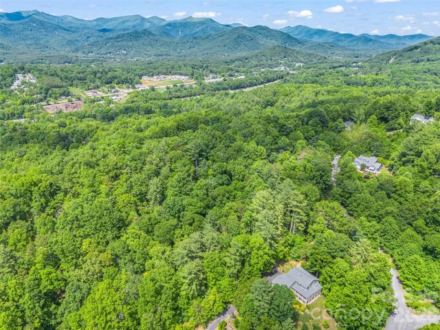 21 Wits End Trail, Swannanoa, NC 28778