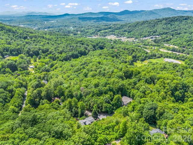 21 Wits End Trail, Swannanoa, NC 28778