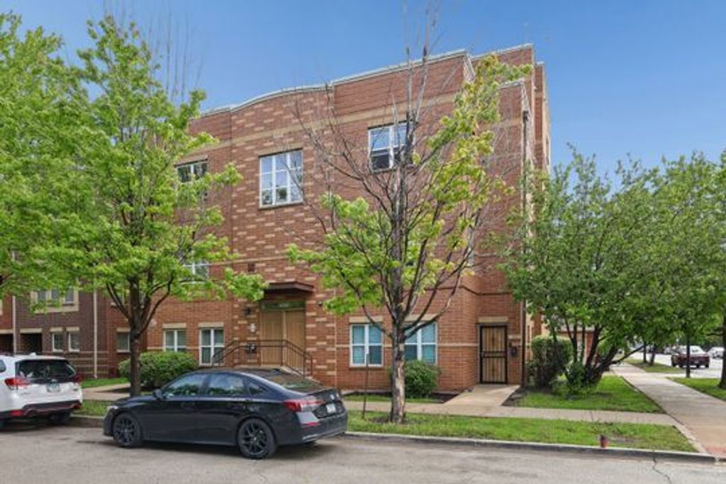 3559 S Federal Street 202, Chicago, IL 60609