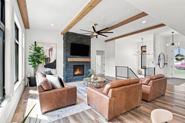 6164 S Hampton Avenue, Springfield, MO 65810