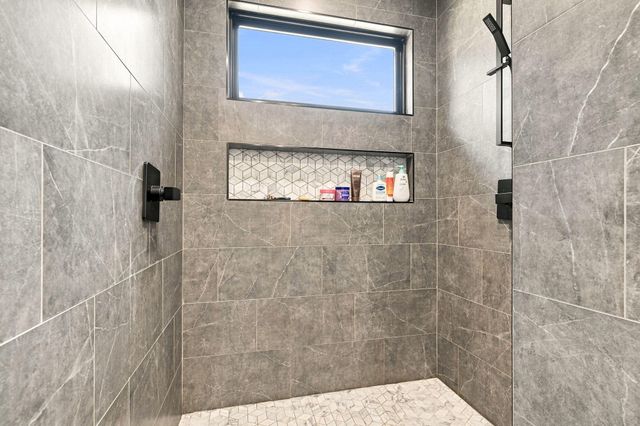 6164 S Hampton Avenue, Springfield, MO 65810