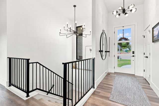 6164 S Hampton Avenue, Springfield, MO 65810