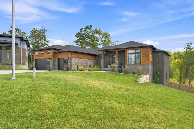 6164 S Hampton Avenue, Springfield, MO 65810
