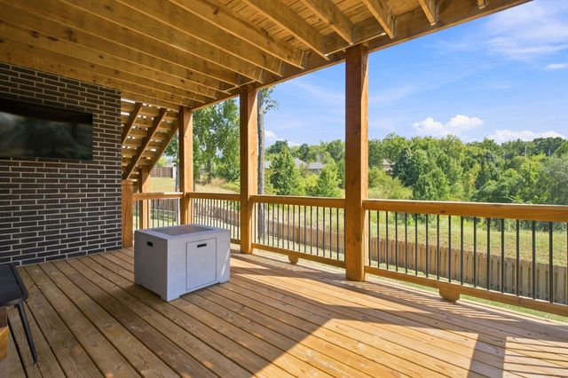 6164 S Hampton Avenue, Springfield, MO 65810