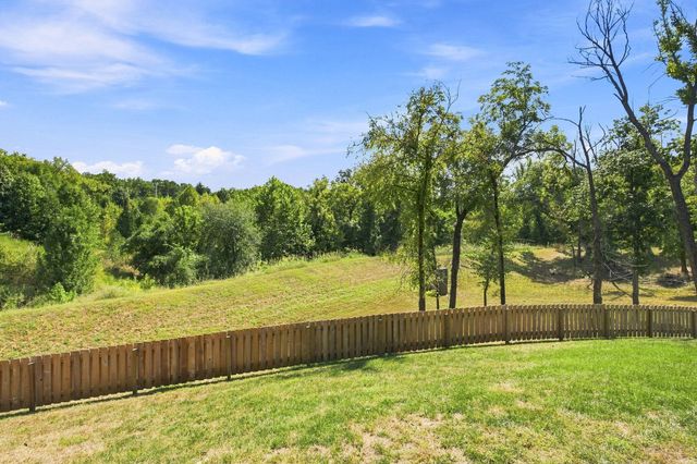 6164 S Hampton Avenue, Springfield, MO 65810
