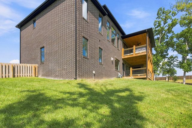 6164 S Hampton Avenue, Springfield, MO 65810